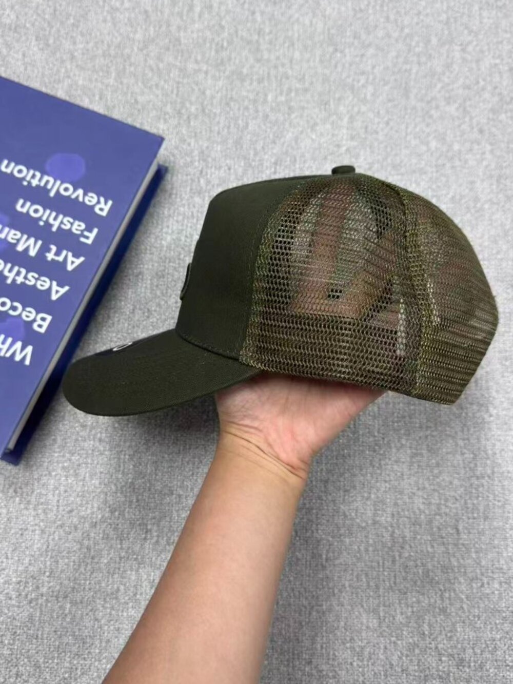 💚💚Alo Yoga District Trucker Hat Stealth Green NWT - Picture 6 of 6